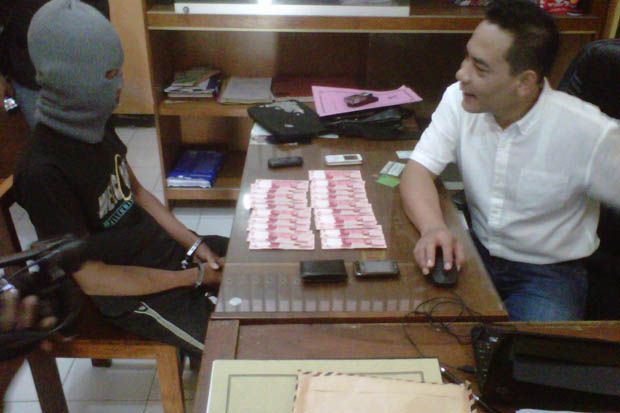 Edarkan Uang Palsu,...