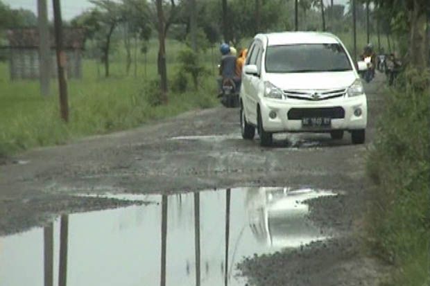Dampak Banjir, Jalan...