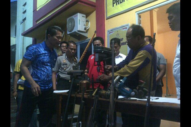 Pembuat Senpi Rakitan...