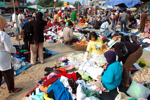 Banjir Baju Bekas Impor,...