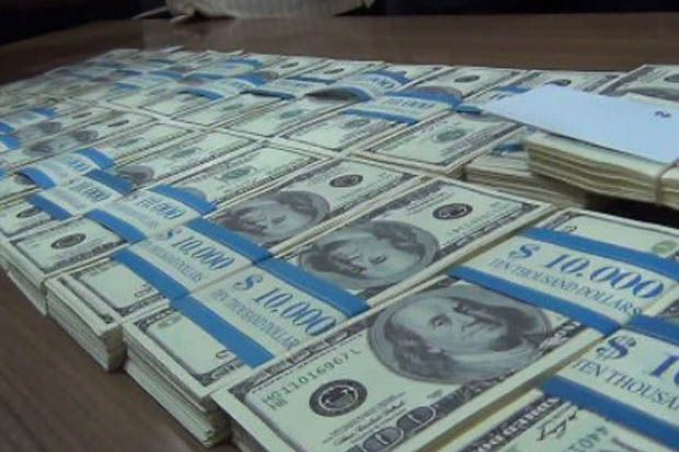 Pengedar Dolar Palsu...