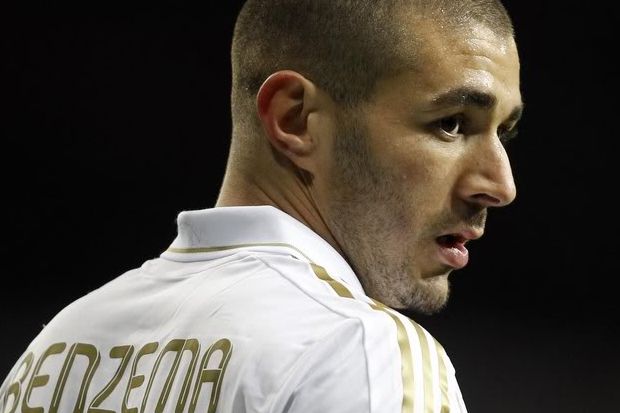 Benzema Terancam Absen...