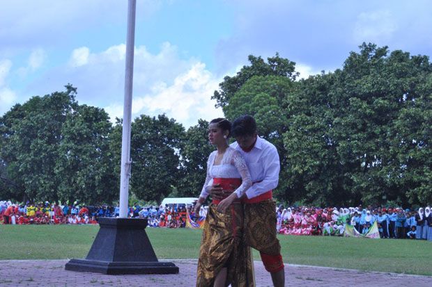 Adegan Percintaan dan...