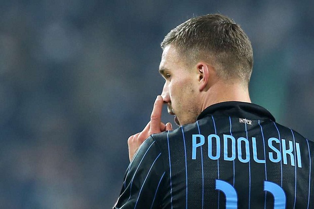 Podolski Siap Kembali...