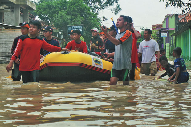 Banjir Terus Genangi...