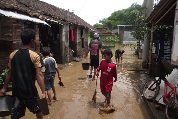 196 Warga Karanganyar...