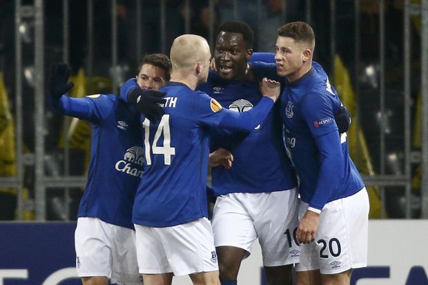 Comeback Everton Bungkam...