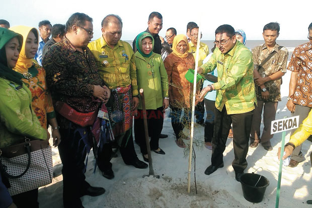 Koperasi Ambil Alih...