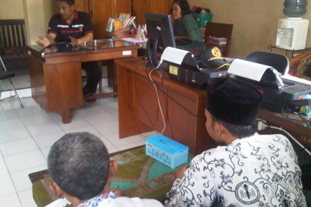 Oknum Guru Agama Pelempar...