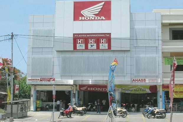 Rayakan HUT ke-45 Astra...