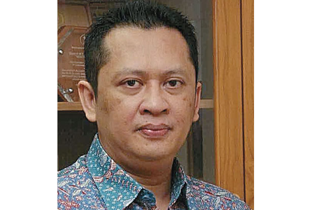 Istana Rajawali atau...