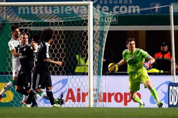 Cetak Laga Ke-500, Casillas...