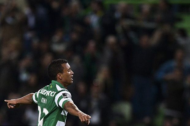 Cetak Gol 27 Meter,...