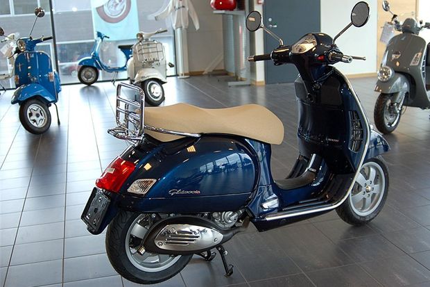 2.613 Piaggio dan Vespa...
