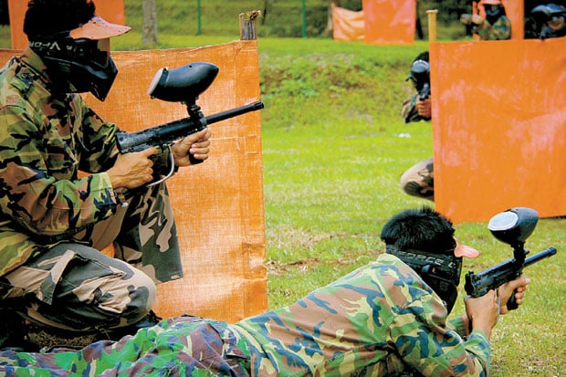 Kegiatan Paintball Pemicu...