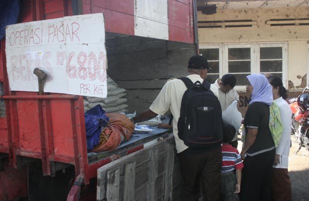 Diserbu Pedagang, Operasi...