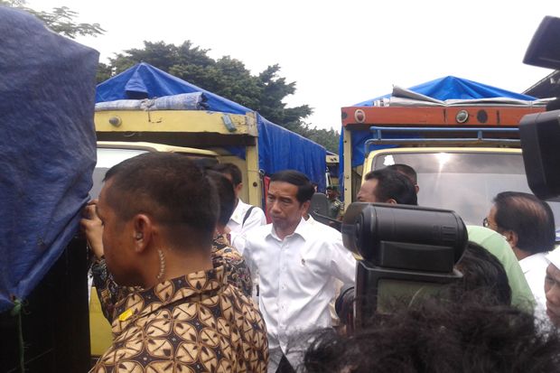 Jokowi Salurkan Raskin...