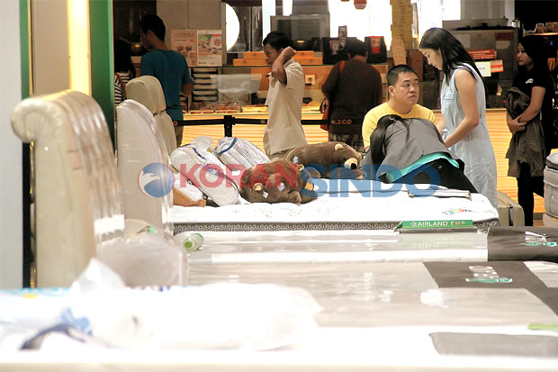 Penjualan Furnitur Diprediksi...