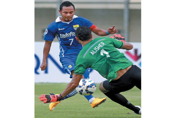 Persib Pimpin Klasemen...