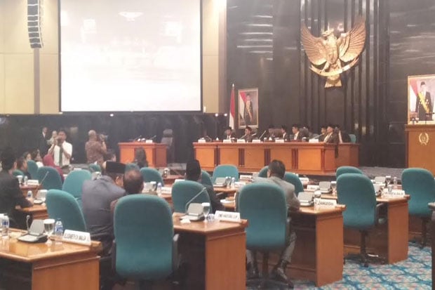 Fraksi di DPRD DKI Bulat...