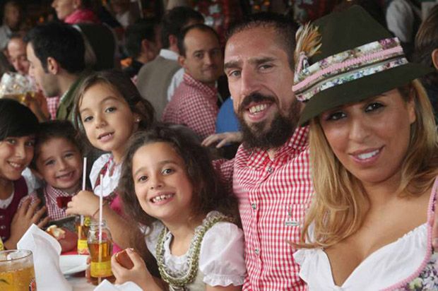 Ribery Pertimbangkan...