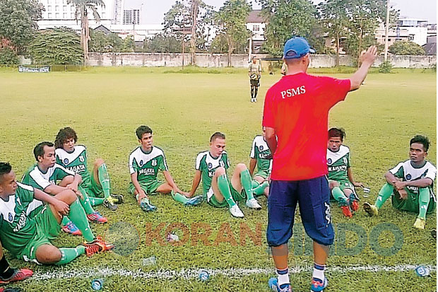 Butuh 4 Pemain Lagi