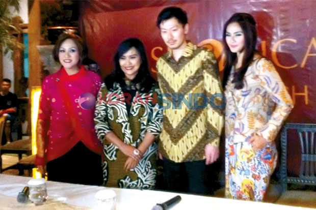 Desainer Jepang Garap...