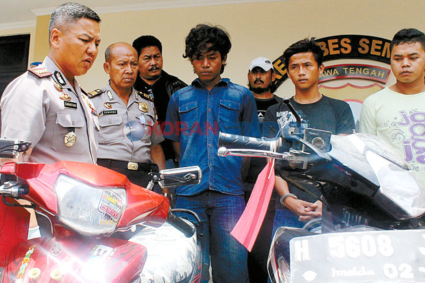 Tiga Pembunuh Pelajar...