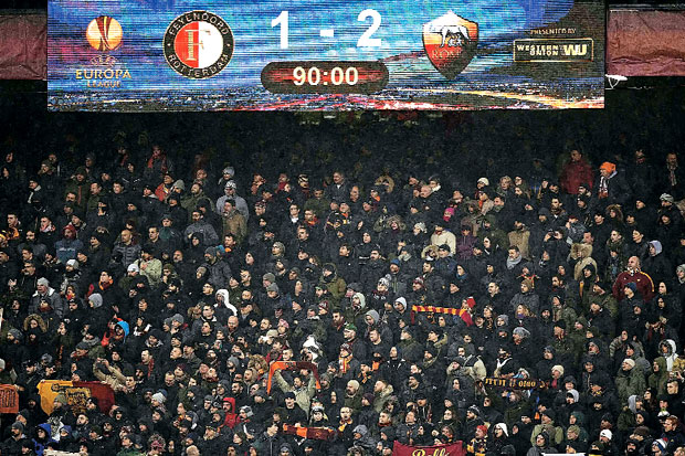 Tensi Laga Feyenoord...