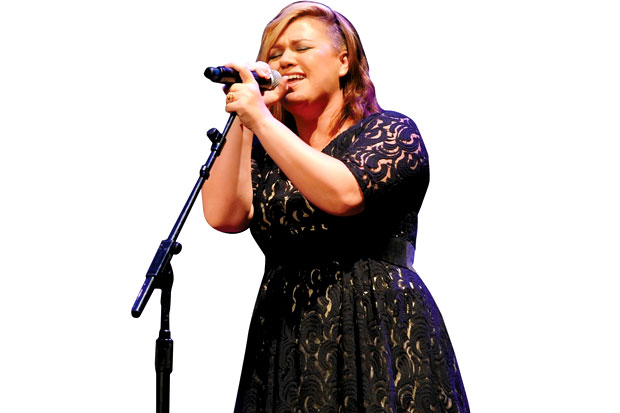 Kelly Clarkson Masih...