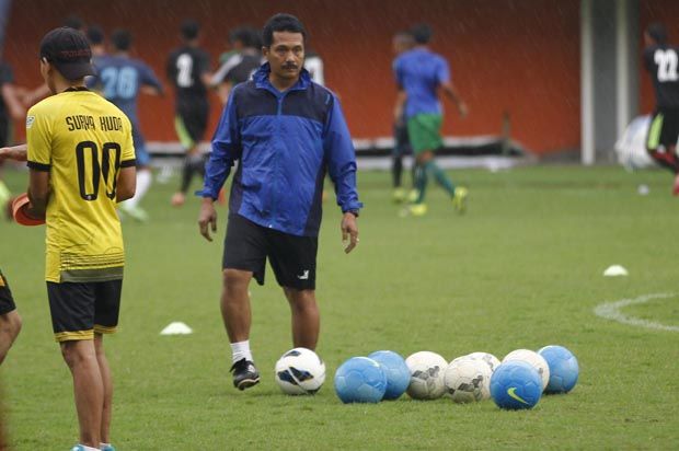 Jaya Hartono Ajukan...