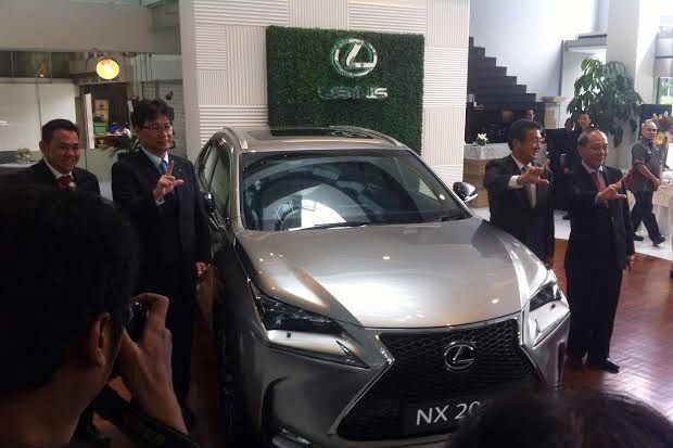 Baru Meluncur Lexus...