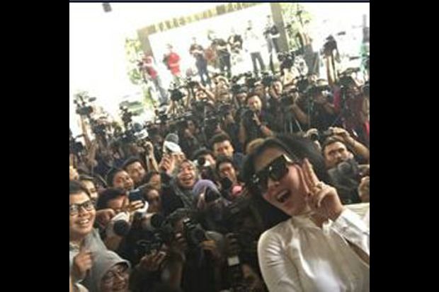 Usai Diperiksa, Syahrini...