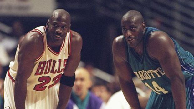Legenda NBA Kenang Mendiang...