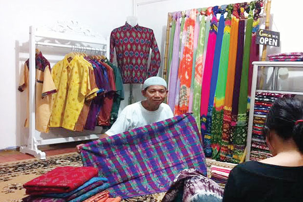 Tenun Tajung Palembang...