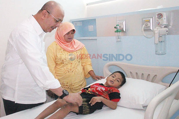 Eldin Bawa Anak Lumpuh...