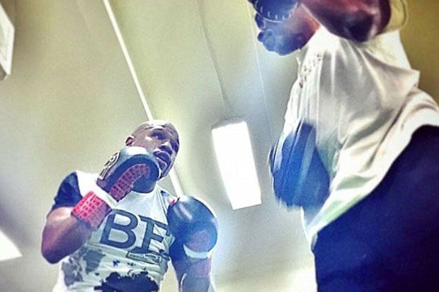 Mayweather Pamer Latihan...