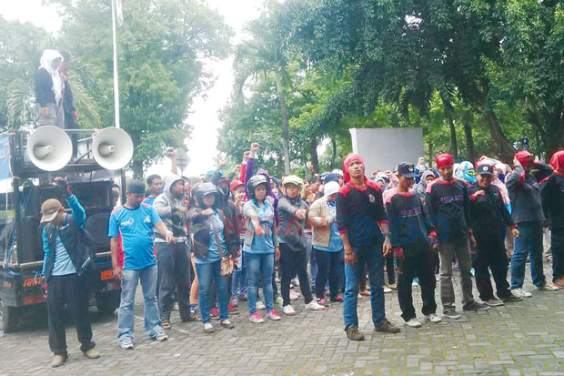 Buruh PT Prospek Ngluruk...