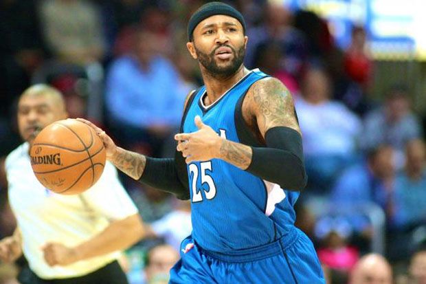 Bungkam Lakers, Williams...