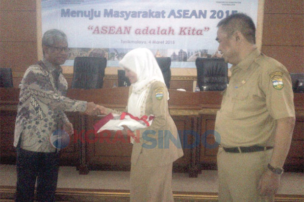 Hadapi MEA, Usaha Kecil...