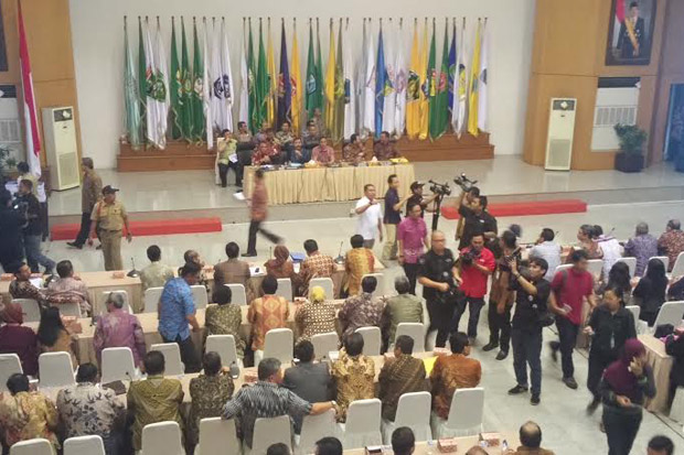 Kemendagri Ungkap Tingginya...