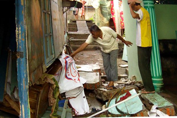 10 Rumah Rusak Parah...