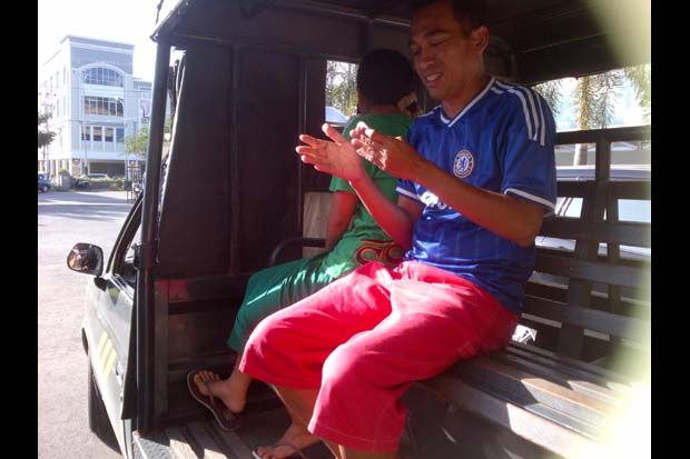 Siswi SMP Dipukuli,...