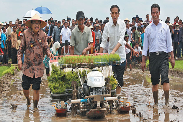 Jokowi Janjikan Harga...