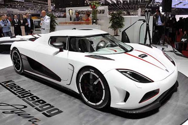 Koenigsegg Pertimbangkan...