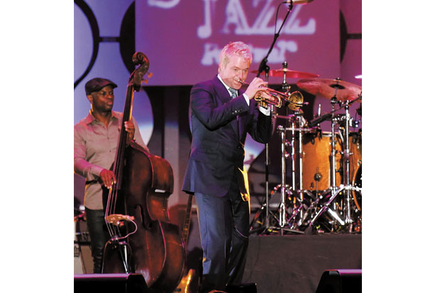 Chris Botti Bawa Suasana...