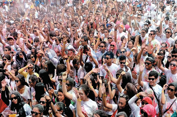 Ubaya Gelar Carnival...