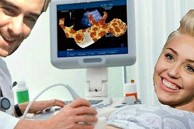 Ayah Miley Cyrus Tertawakan...