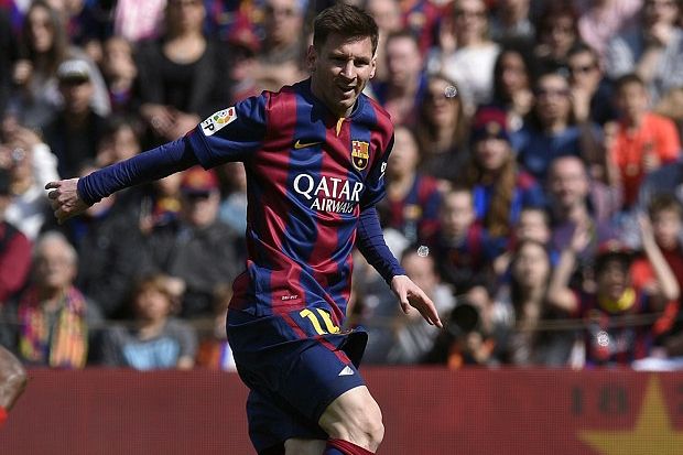 Catat Rekor Hattrick,...