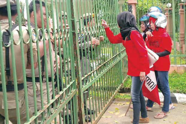 Minta Razia Perempuan...